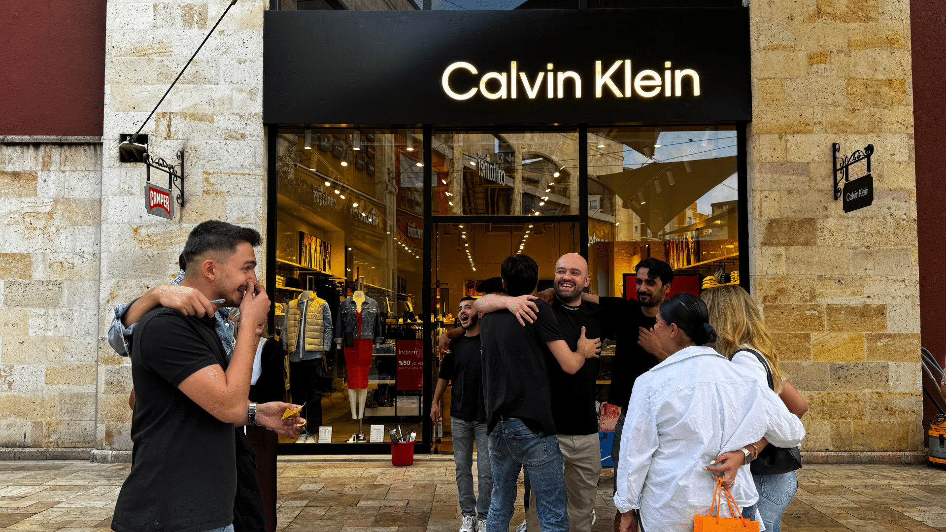 Calvin Klein müşteri deneyimi eğitimi